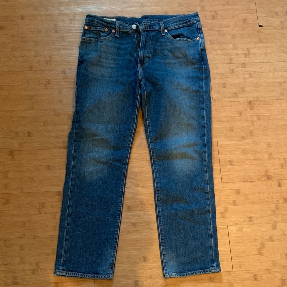Men's Levi’s medium blue jeans 541